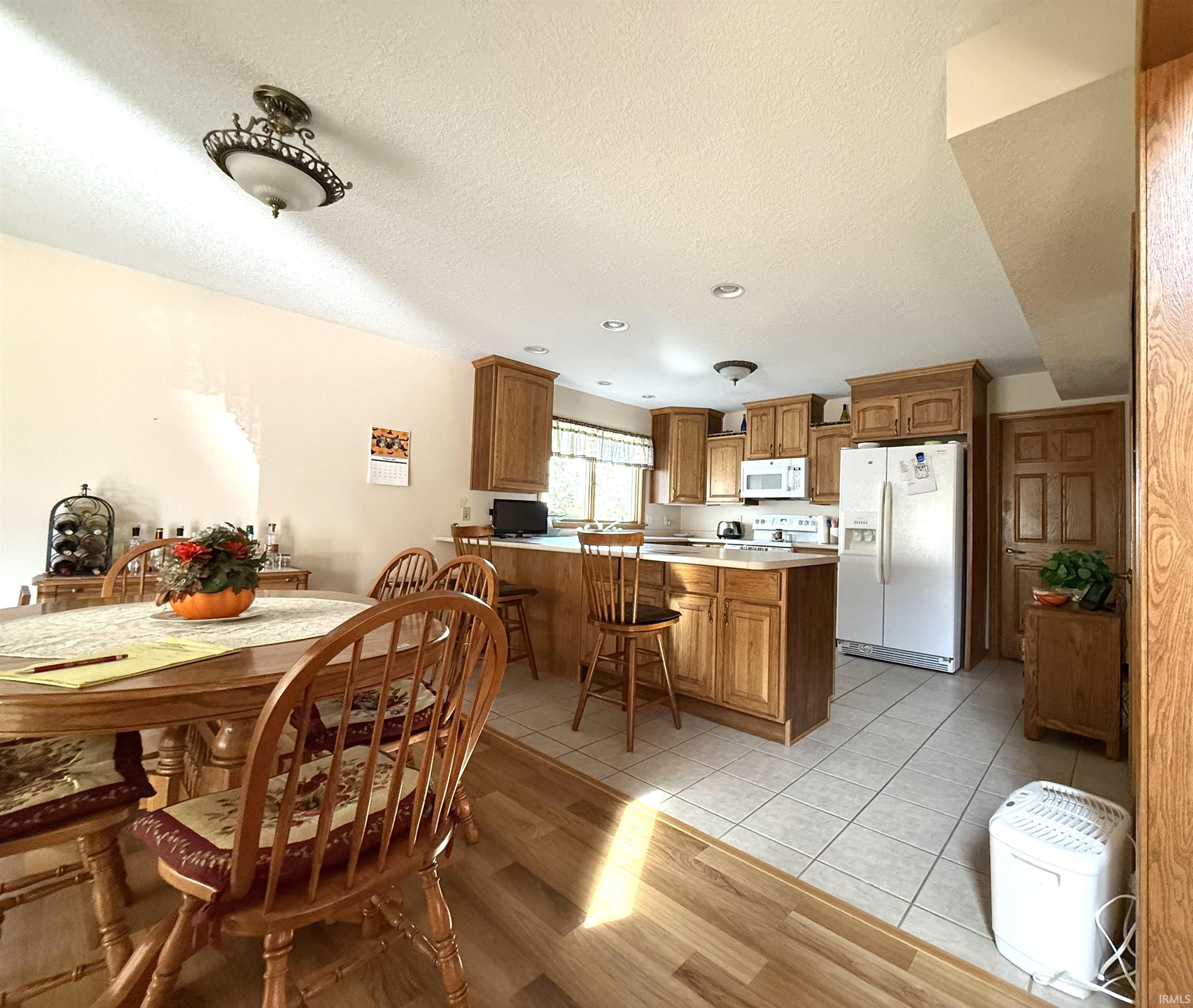 927 Woodridge Court Decatur, IN 46733 - Photo 8 of 26