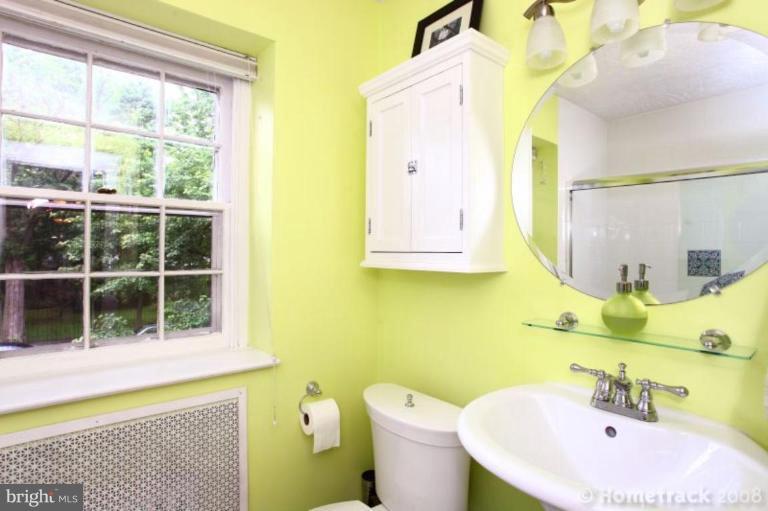 3800 Juniper Road Baltimore, MD 21218 - Photo 13 of 25 Bath #1