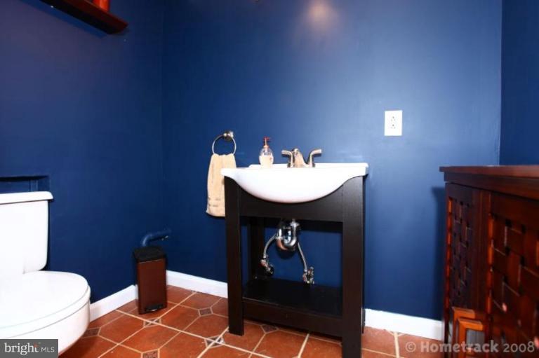 3800 Juniper Road Baltimore, MD 21218 - Photo 16 of 25 Bath #4