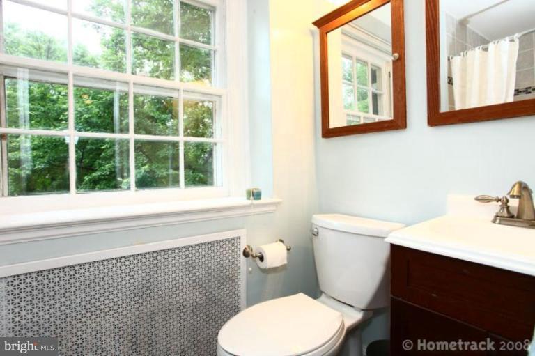 3800 Juniper Road Baltimore, MD 21218 - Photo 17 of 25 Master Bath #2