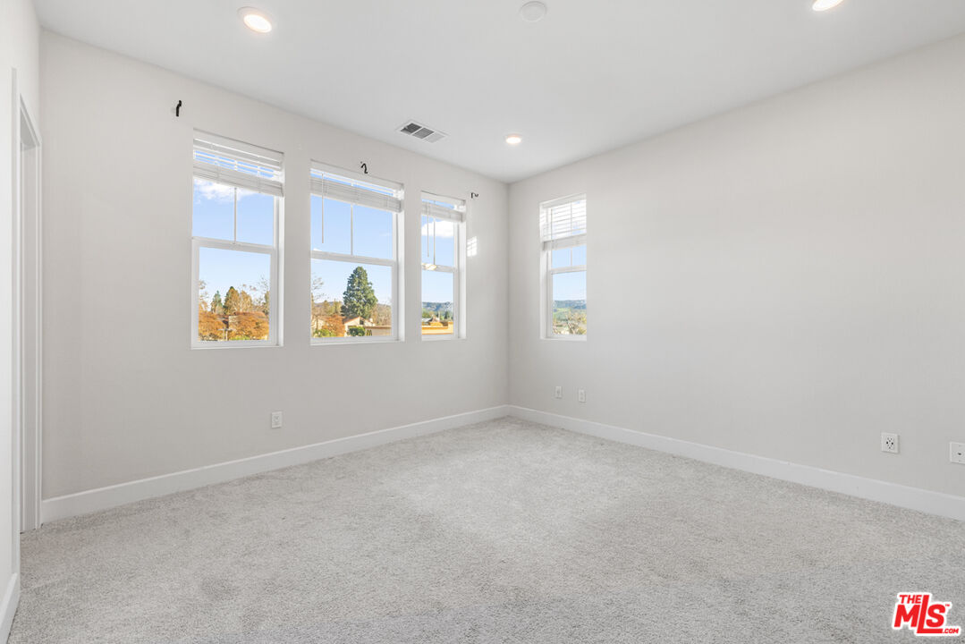 3049 Tallahassee Lane Simi Valley, CA 93065 - Photo 33 of 68