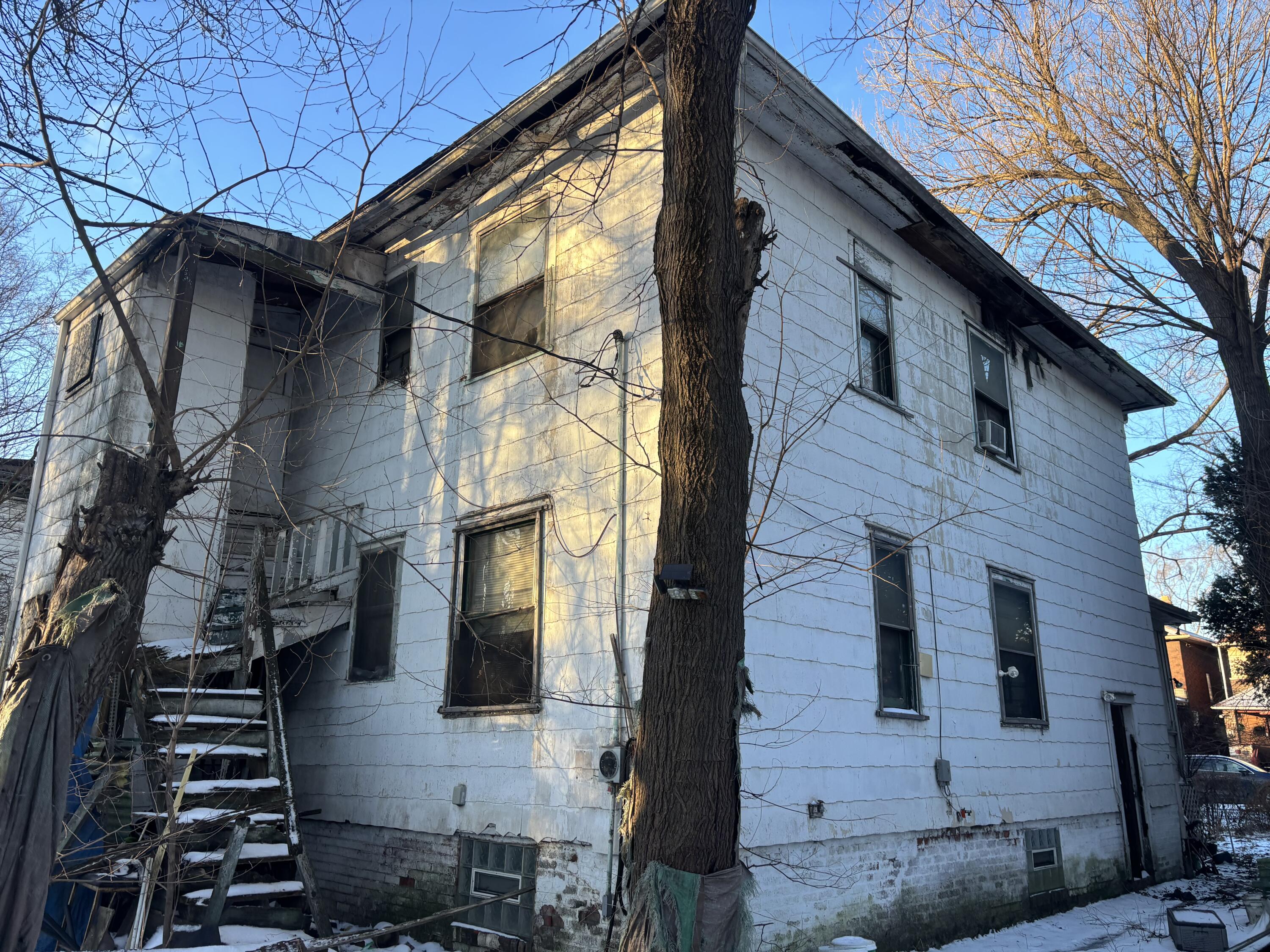 563 Pennsylvania Street Gary, IN 46402 - Photo 3 of 5 front view of a house