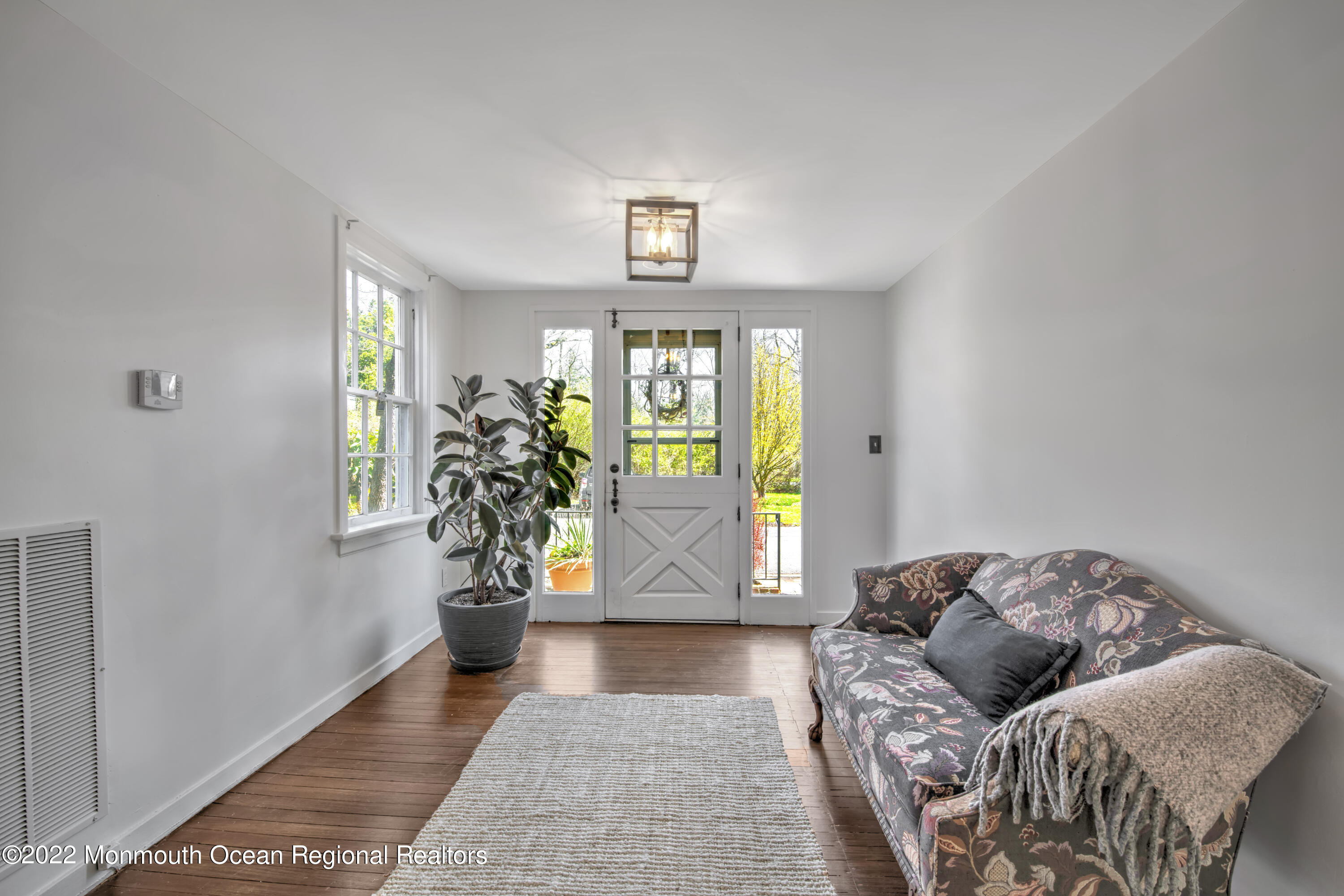 347 Cold Soil Road Princeton, NJ 08540 - Photo 3 of 31 FOYER