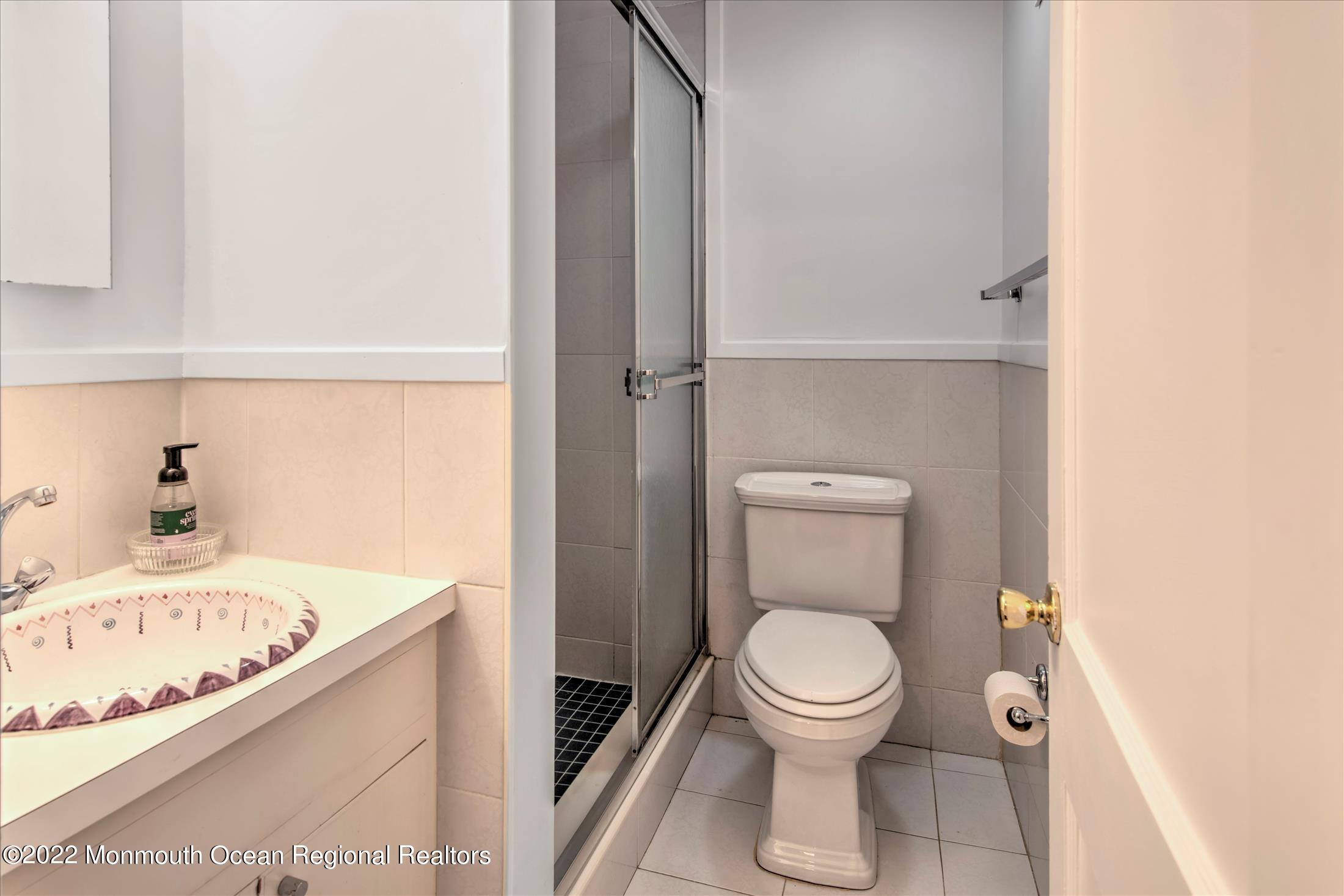 347 Cold Soil Road Princeton, NJ 08540 - Photo 6 of 31 BATHROOM
