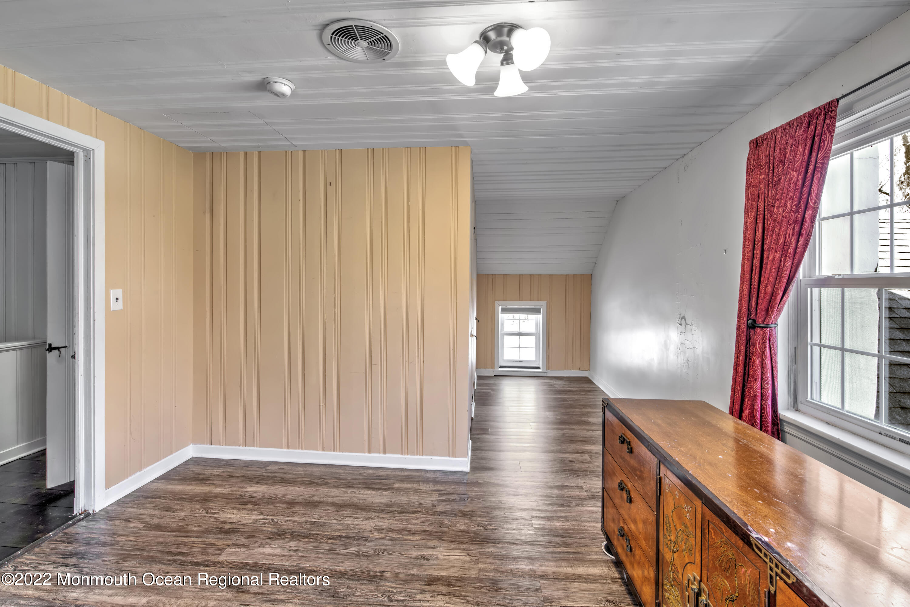 347 Cold Soil Road Princeton, NJ 08540 - Photo 9 of 31 BEDROOM