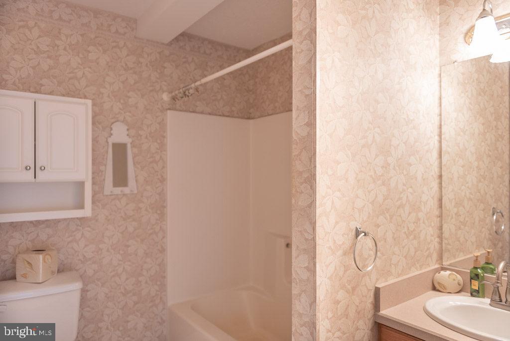 10340 Tudor Road Ocean City, MD 21842 - Photo 23 of 45 Hall Bath