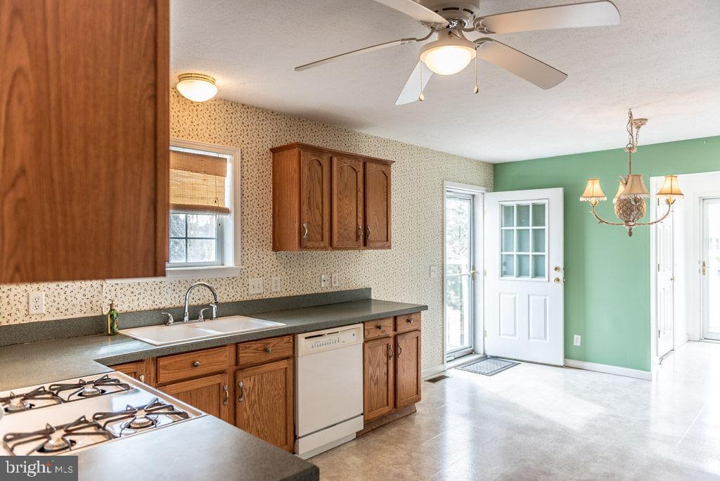 10340 Tudor Road Ocean City, MD 21842 - Photo 9 of 45 Gallery Image 9