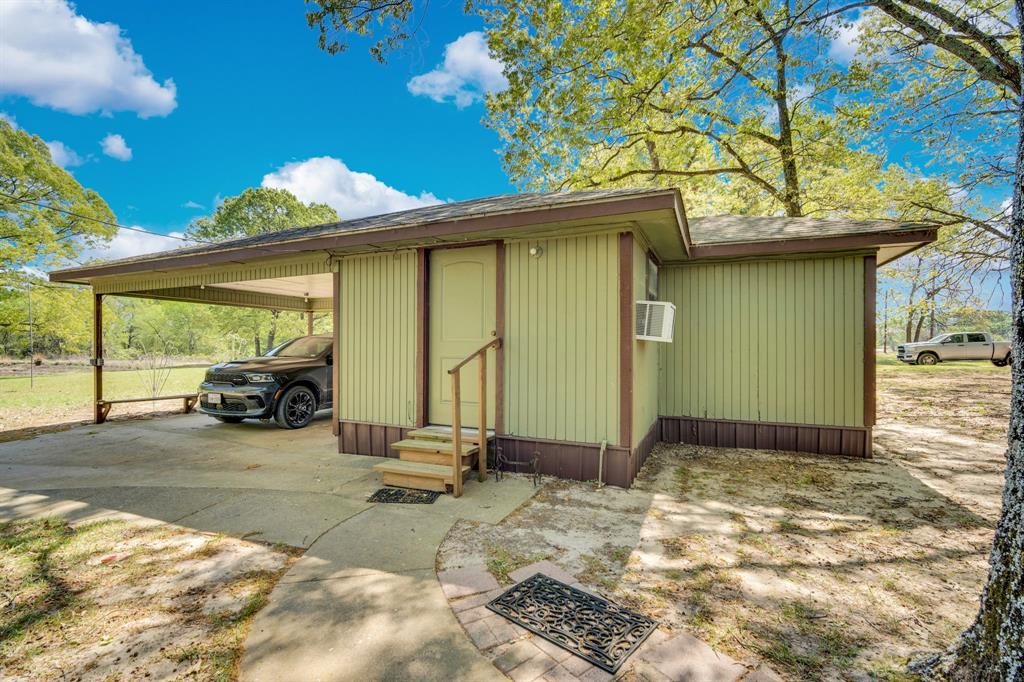 321 Rs County Road 3310 Emory, TX 75440 - Photo 19 of 40