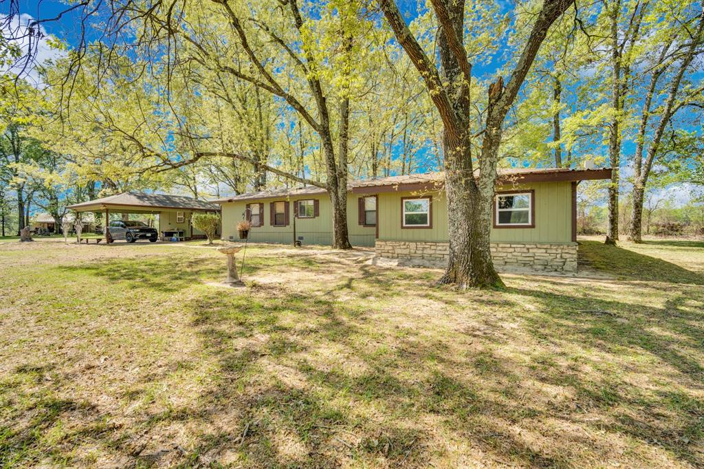 321 Rs County Road 3310 Emory, TX 75440 - Photo 3 of 40