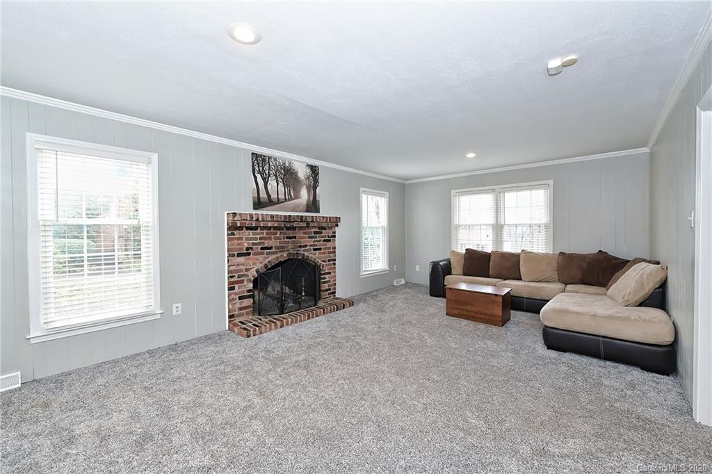 3740 Riverbend Road Charlotte, NC 28210 - Photo 15 of 48 Gallery Image 15