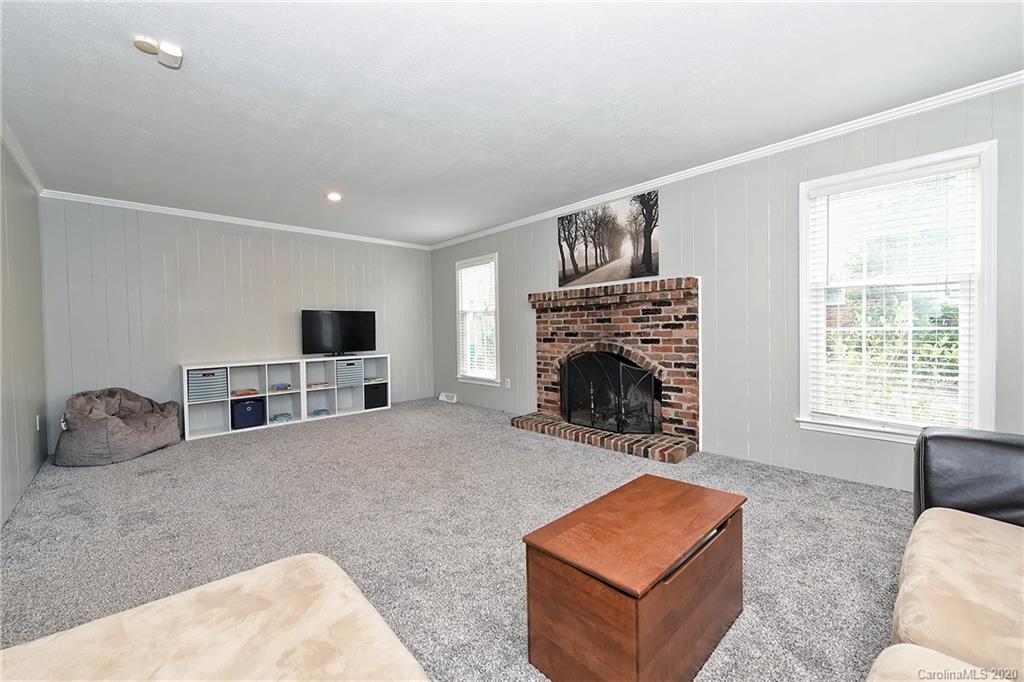 3740 Riverbend Road Charlotte, NC 28210 - Photo 16 of 48 Gallery Image 16