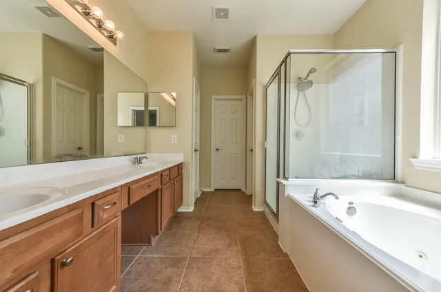 $2,795 | 14 Harbinger Court, The Woodlands, TX 77382