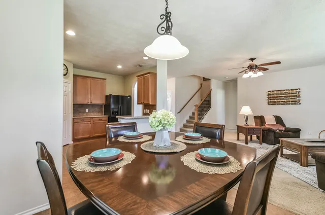 $2,795 | 14 Harbinger Court, The Woodlands, TX 77382