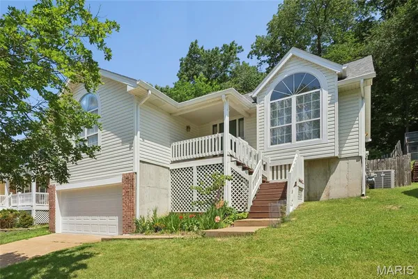 $349,900 | 465 Elm Crossing Court, Ballwin, MO 63021