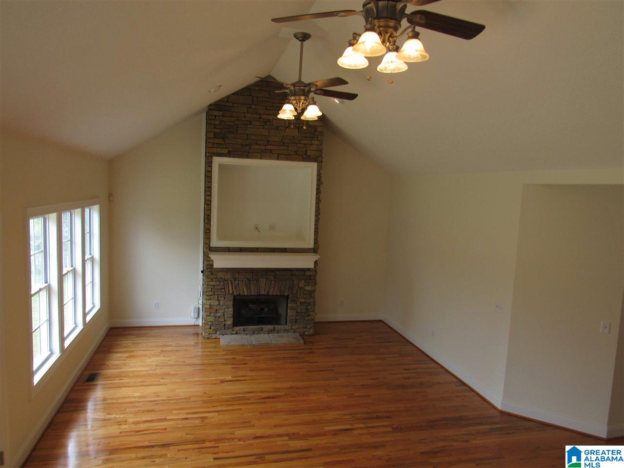 309 Waterford Way Jacksonville, AL 36265 - Photo 8 of 31