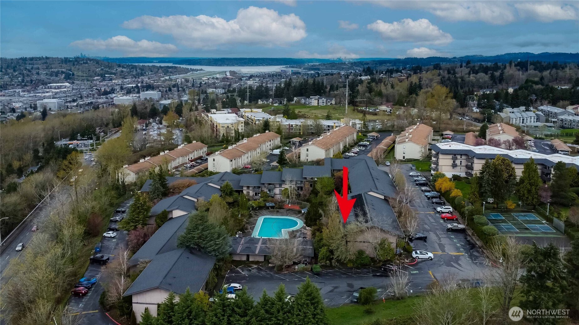 1425 South Puget Drive, Unit O4 Renton, WA 98055 - Photo 32 of 32 a view of a lake