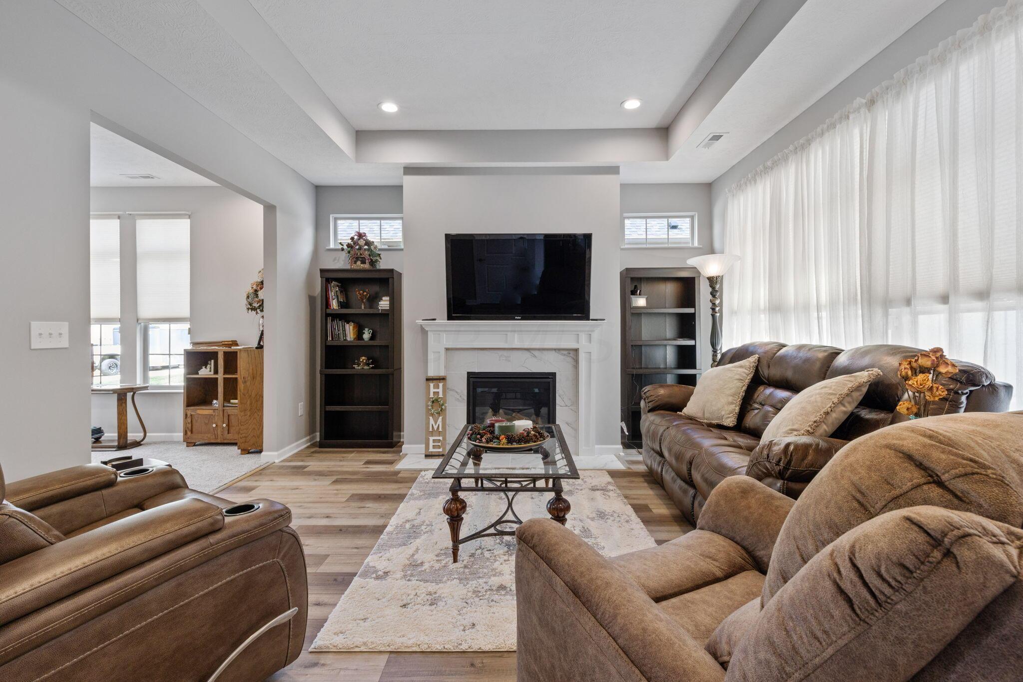 1621 Waterside Drive Circleville, OH 43113 - Photo 6 of 37 Living Room