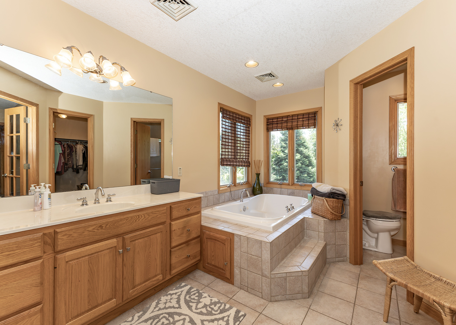 881 Pheasant Run Road Clinton, IA 52732 - Photo 19 of 29