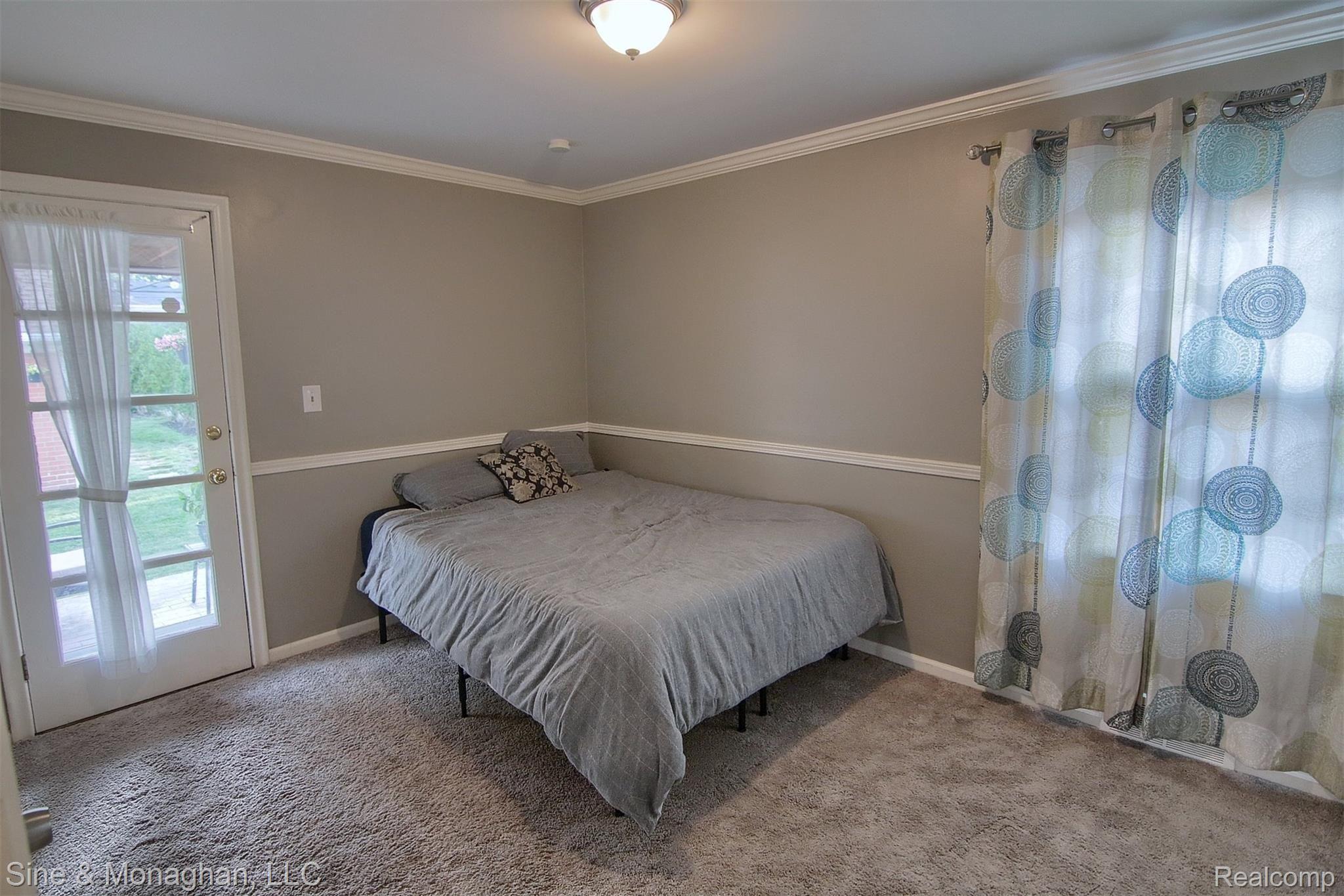 1226 Hampton Road Grosse Pointe, MI 48236 - Photo 15 of 26 15-3rd Bedroom.jpg