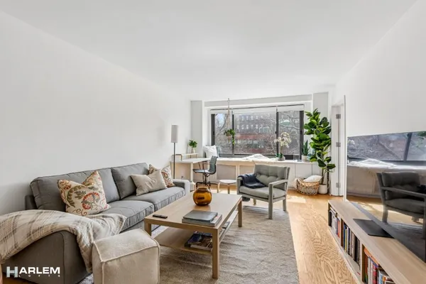 $610,000 | 195 Willoughby Avenue, Unit 305 | Clinton Hill