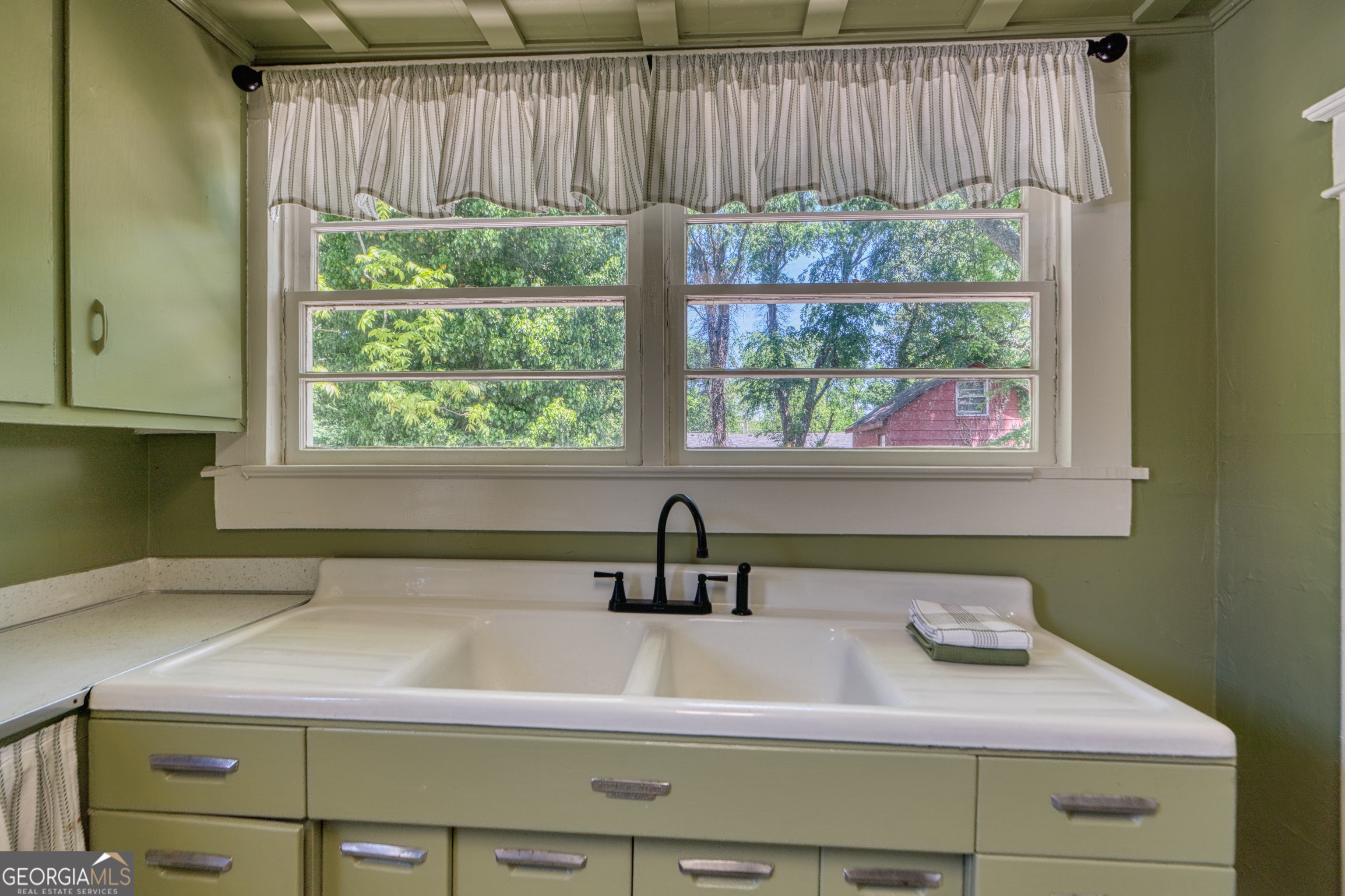 601 West 10th Street Northeast Rome, GA 30165 - Photo 21 of 35