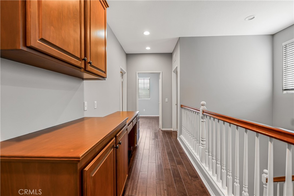 11500 Santini Lane Porter Ranch, CA 91326 - Photo 18 of 39 HALLWAY