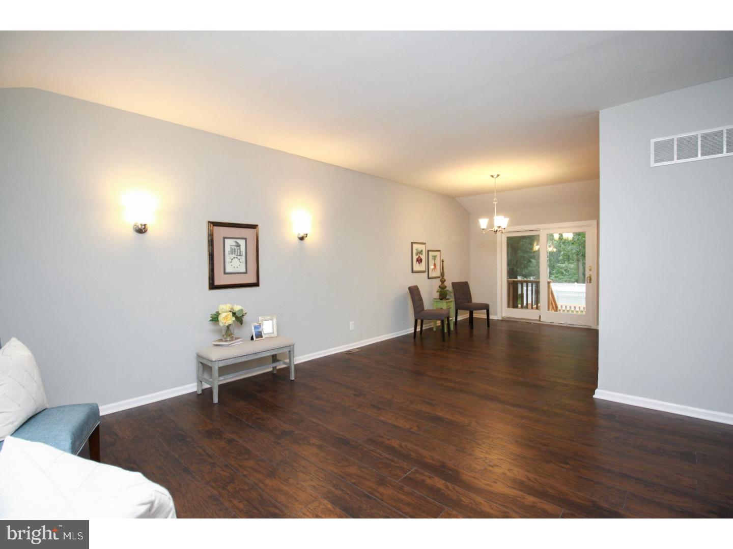 5 Oak Leaf Road Sicklerville, NJ 08081 - Photo 3 of 25 Gallery Image 3
