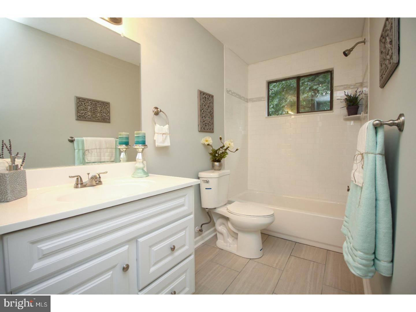 5 Oak Leaf Road Sicklerville, NJ 08081 - Photo 10 of 25 Gallery Image 10
