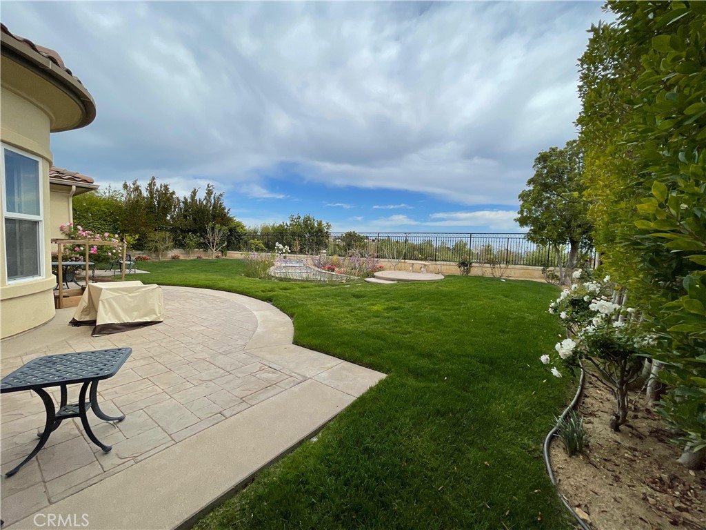 20124 Vía Cellini Porter Ranch, CA 91326 - Photo 36 of 49