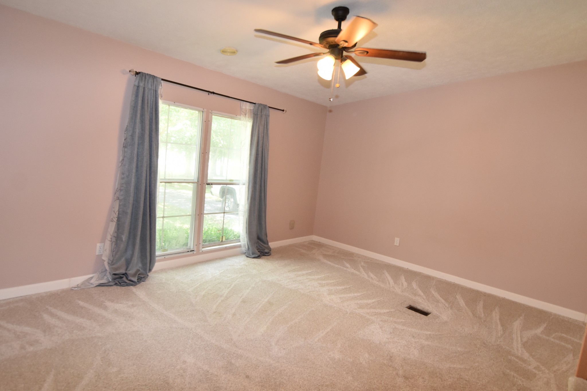 671 McCrary Road Lebanon, TN 37090 - Photo 14 of 35 an empty room with a window