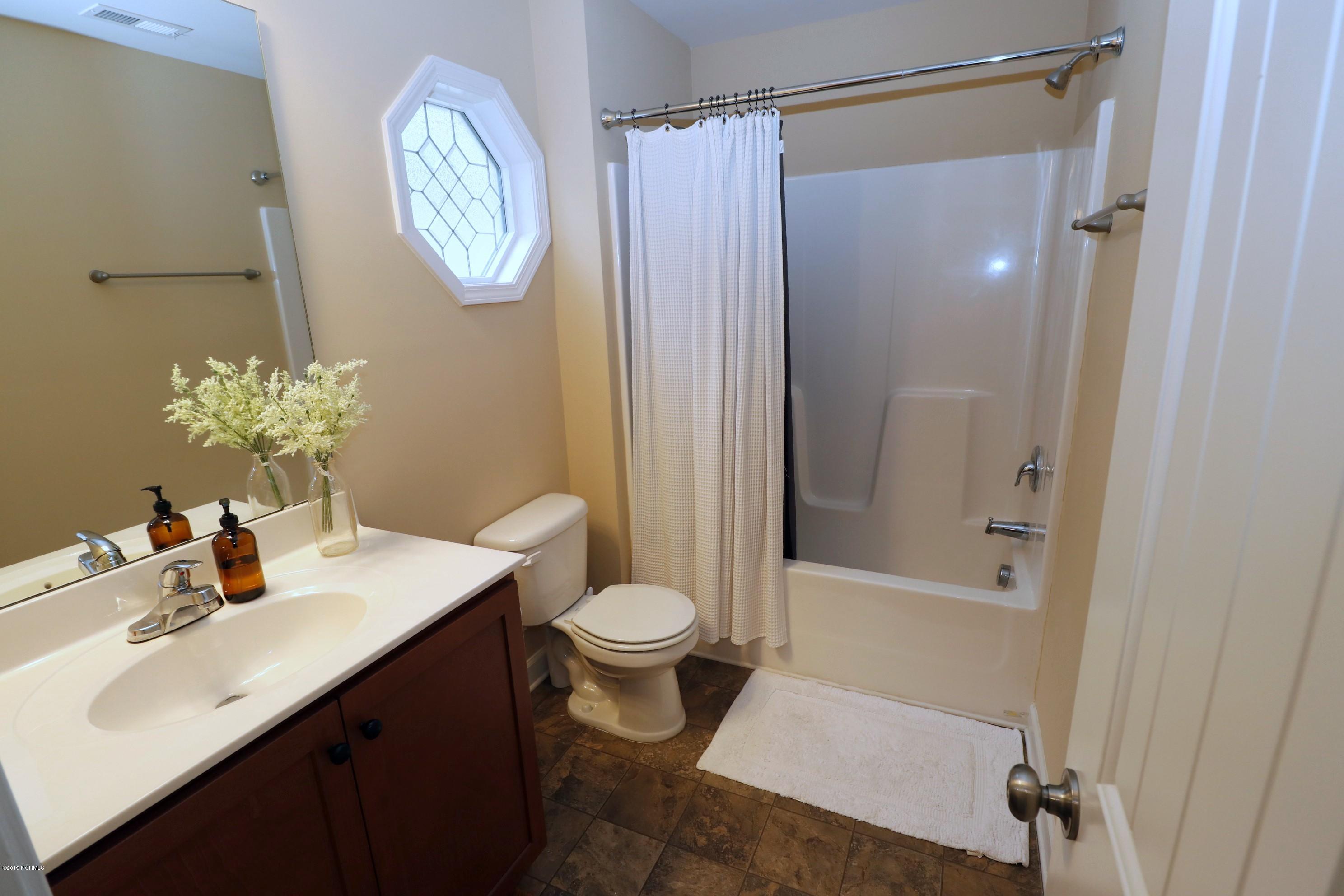 304 Crawford Street Holly Ridge, NC 28445 - Photo 3 of 19 _MG_2995