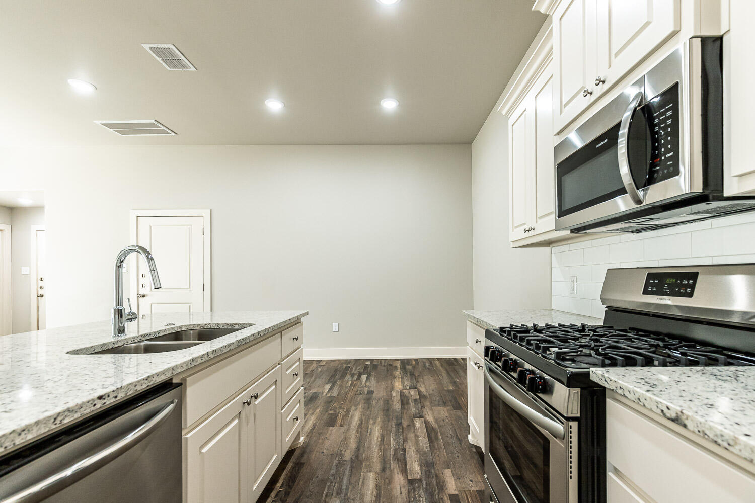 5508 122nd Street, Unit A Lubbock, TX 79424 - Photo 12 of 30 5522 A 122nd-32