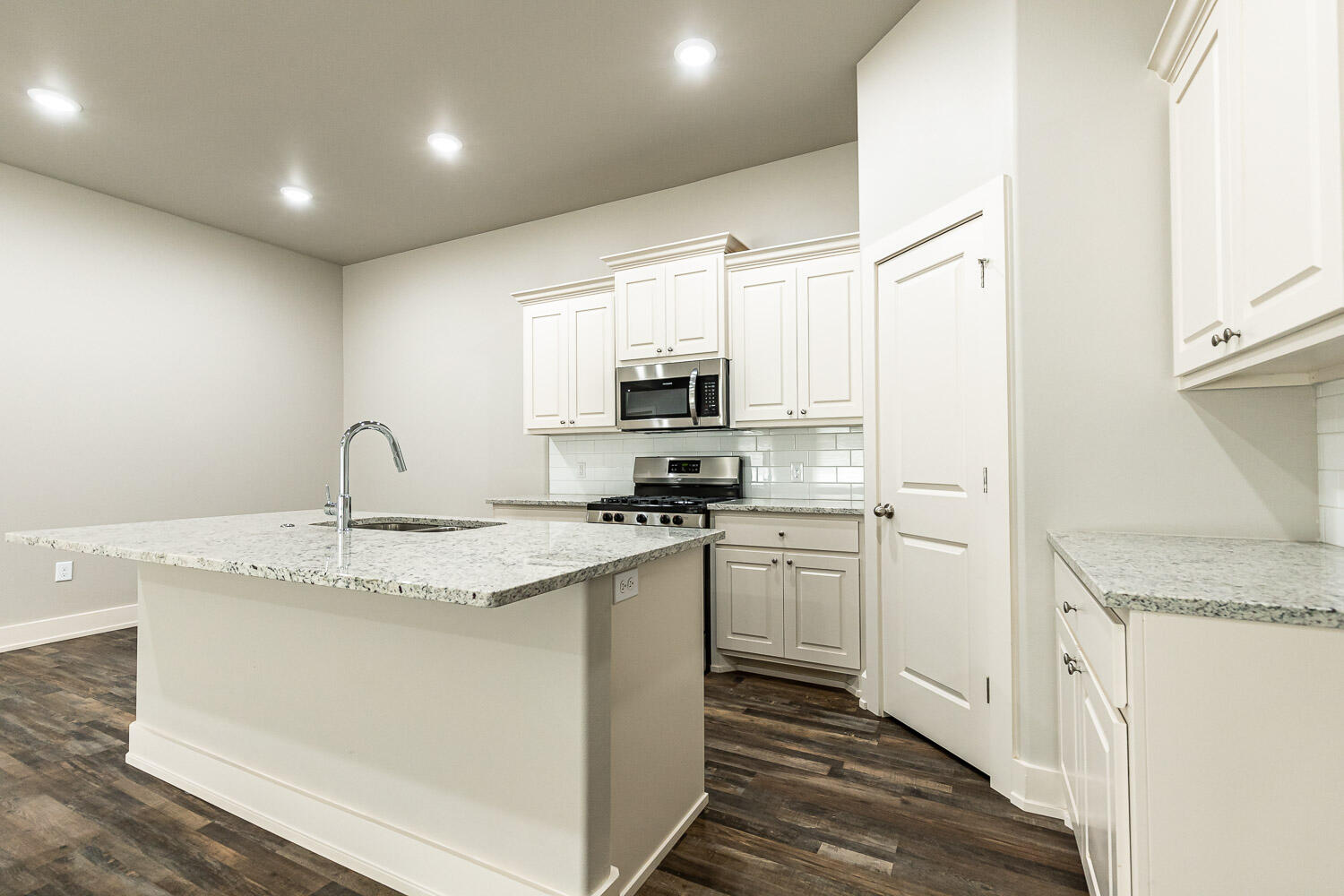 5508 122nd Street, Unit A Lubbock, TX 79424 - Photo 14 of 30 5522 A 122nd-35