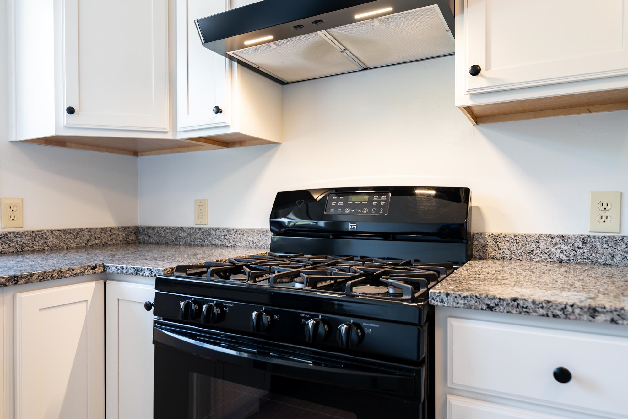 22 Meadowbrook Villiage Rochester, NH 03867 - Photo 6 of 29 Gallery Image 6