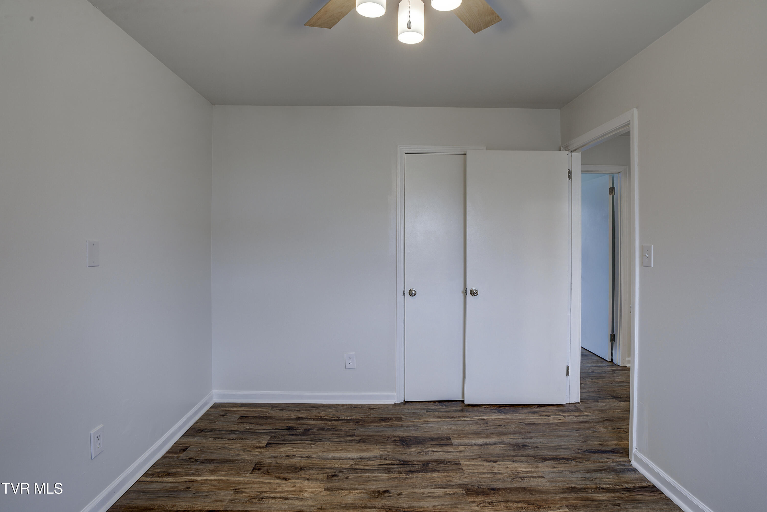 932 East Mountain View Road Johnson City, TN 37601 - Photo 22 of 33 Bed