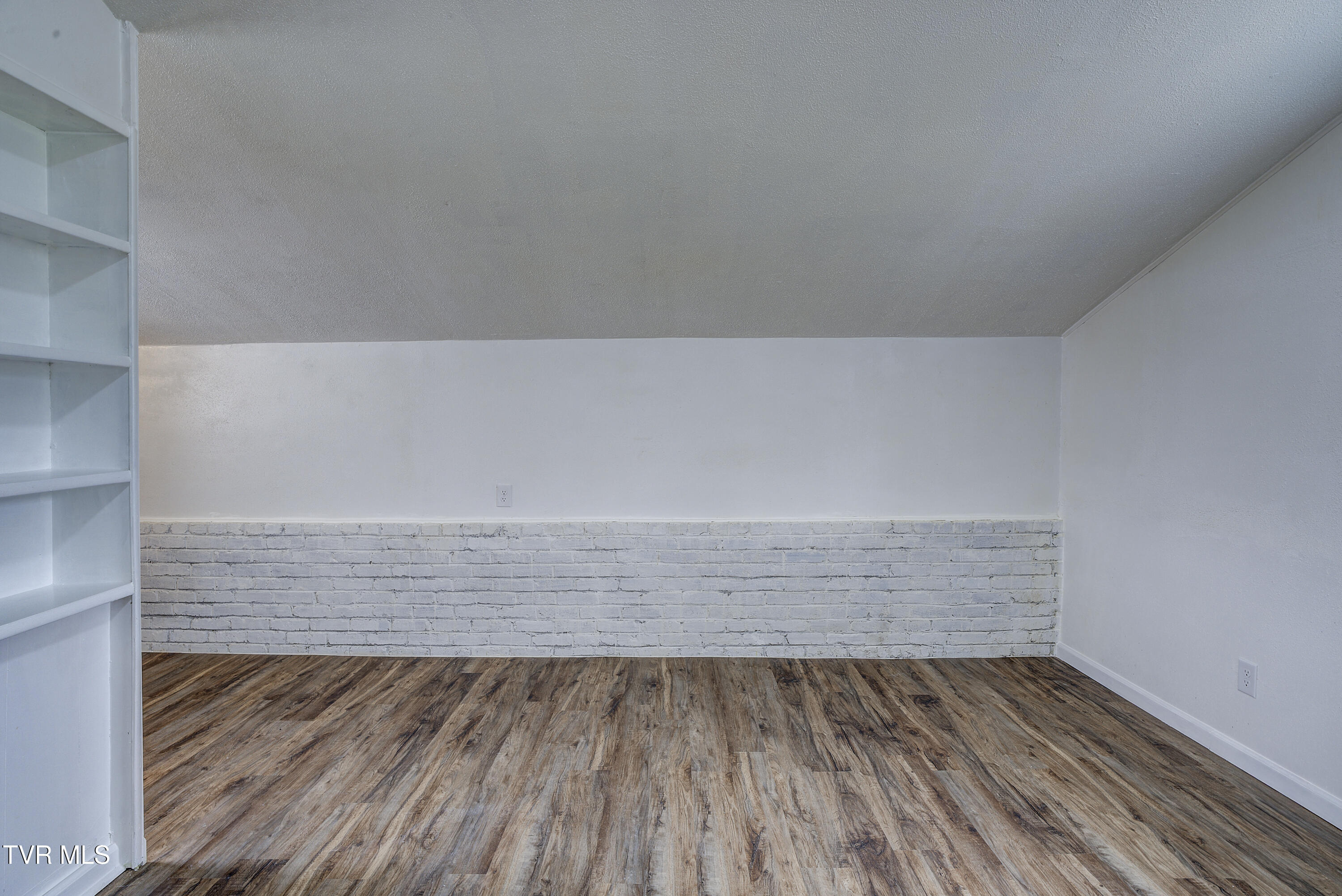 932 East Mountain View Road Johnson City, TN 37601 - Photo 23 of 33 Bonus Room