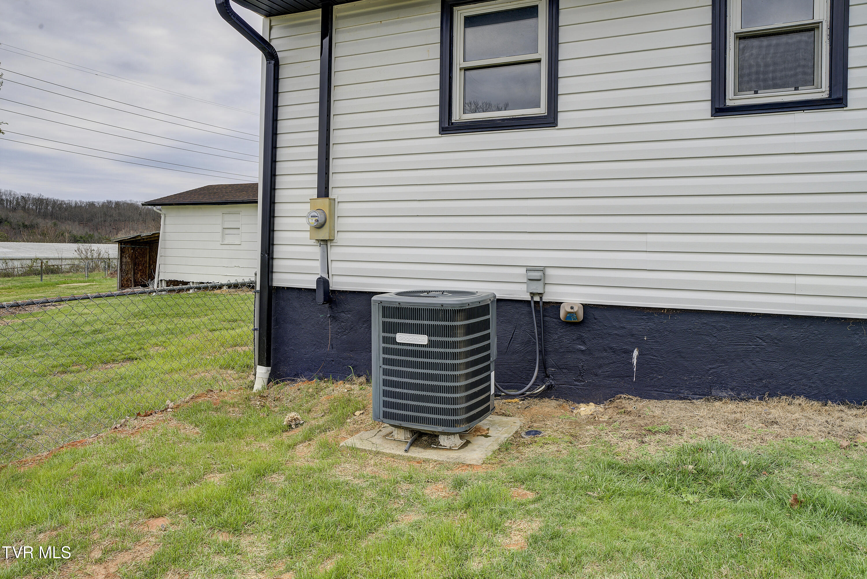 932 East Mountain View Road Johnson City, TN 37601 - Photo 31 of 33 EastMtnView--34