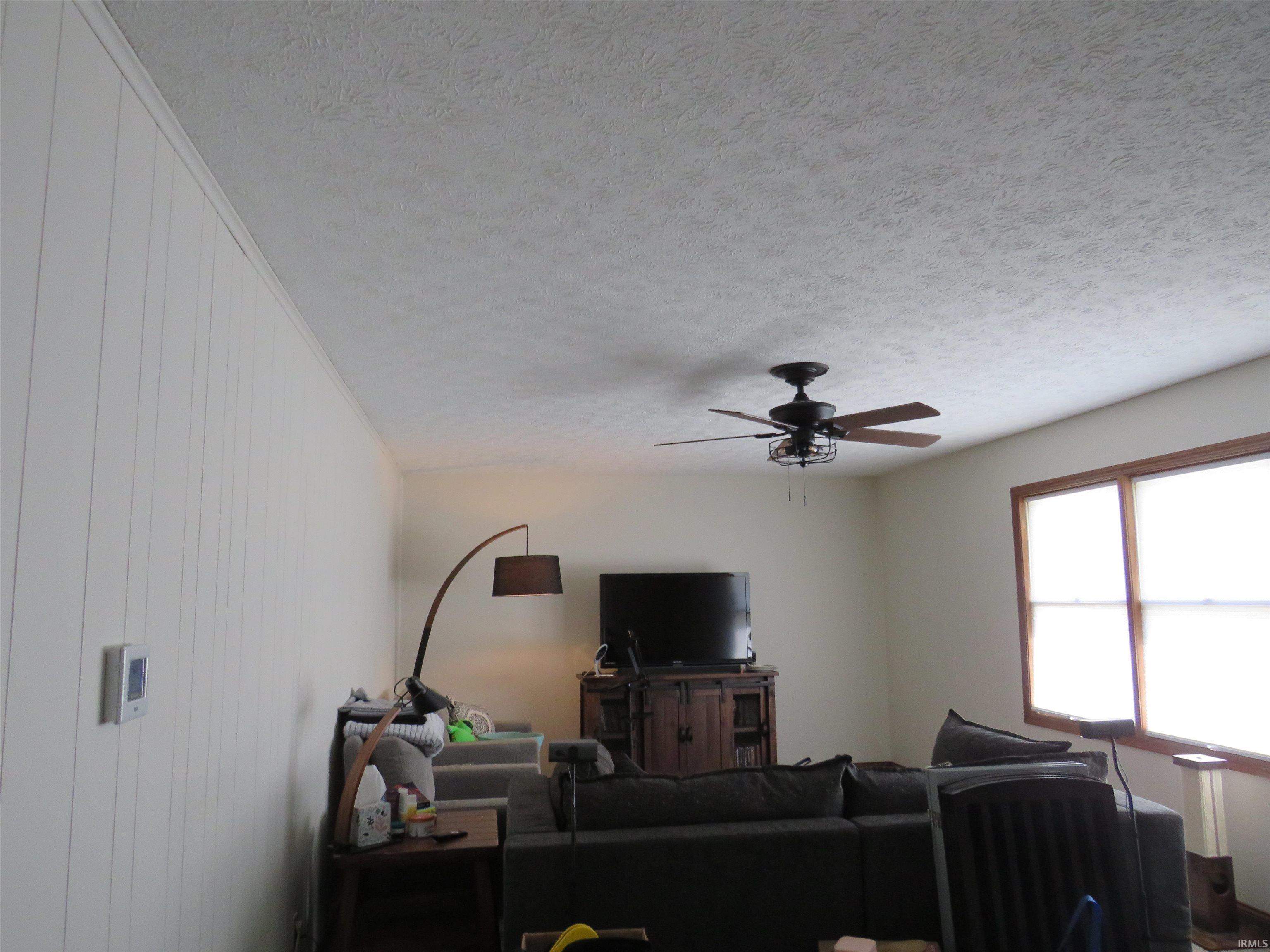 361 Johnson Lane Bedford, IN 47421 - Photo 3 of 18