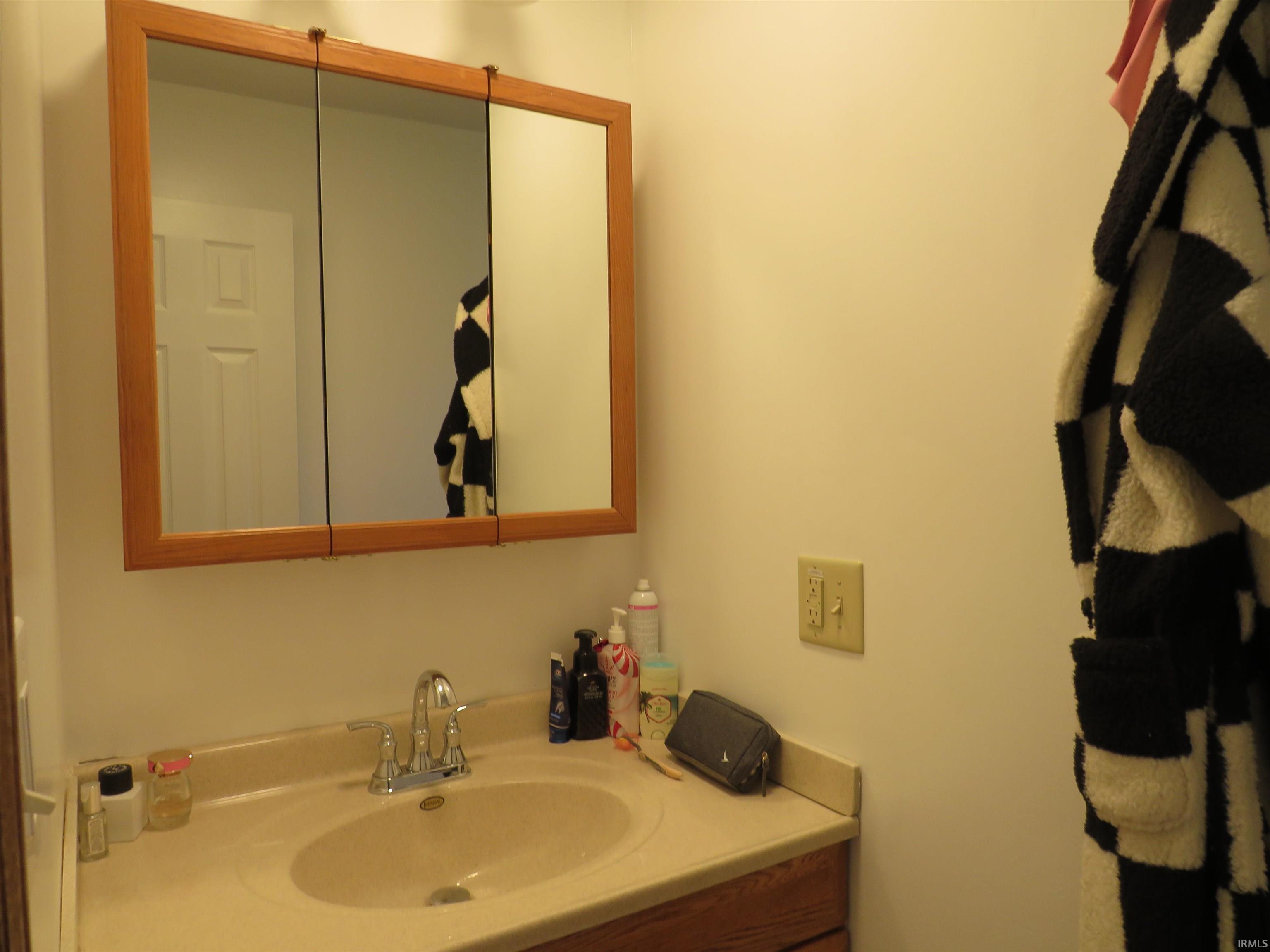 361 Johnson Lane Bedford, IN 47421 - Photo 7 of 18