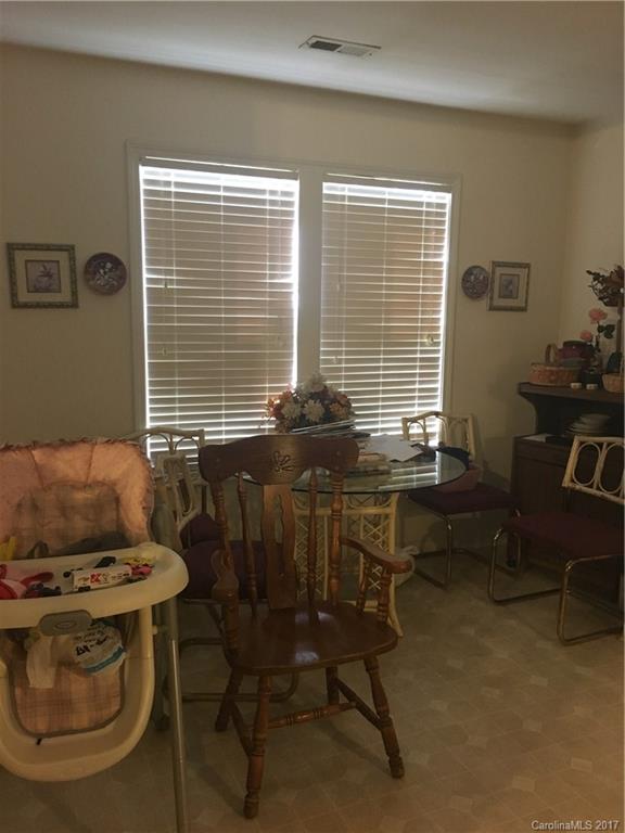 1139 Hipp Road Charlotte, NC 28216 - Photo 5 of 9