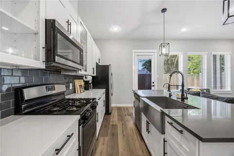 $320,000 | 6723 Martin Oaks Lane, Houston, TX 77076