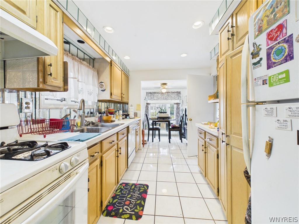 4305 Union Road Cheektowaga, NY 14225 - Photo 10 of 22