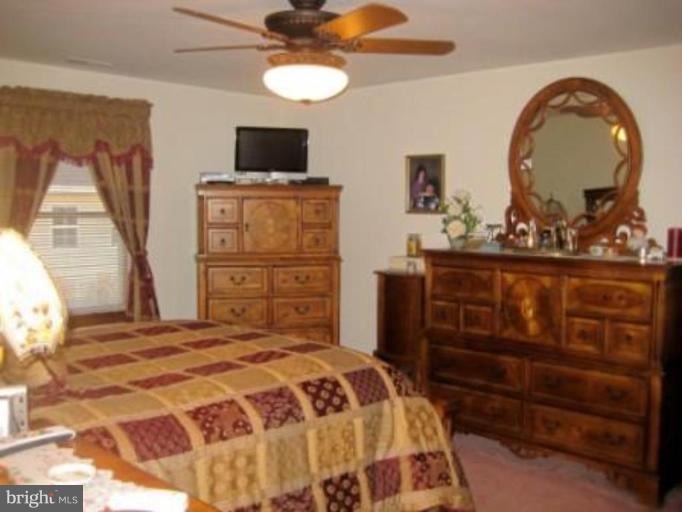 14535 Winchester Grade Road Berkeley Springs, WV 25411 - Photo 15 of 26 Master Bedroom
