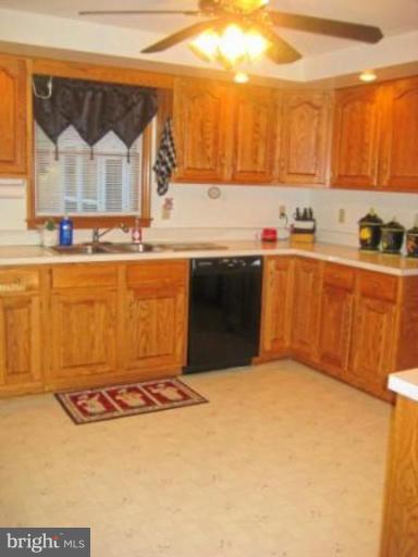 14535 Winchester Grade Road Berkeley Springs, WV 25411 - Photo 6 of 26 Kitchen