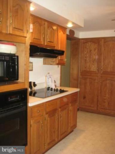 14535 Winchester Grade Road Berkeley Springs, WV 25411 - Photo 7 of 26 Kitchen #2