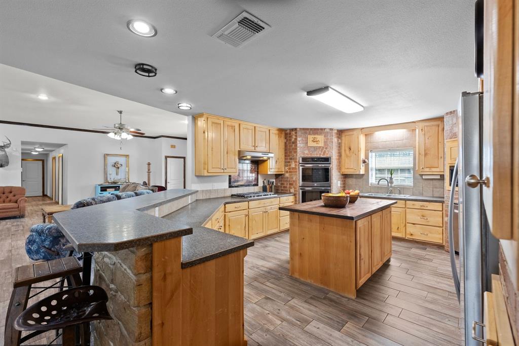 24 County Rd NW 1060 Talco, TX 75487 - Photo 11 of 40