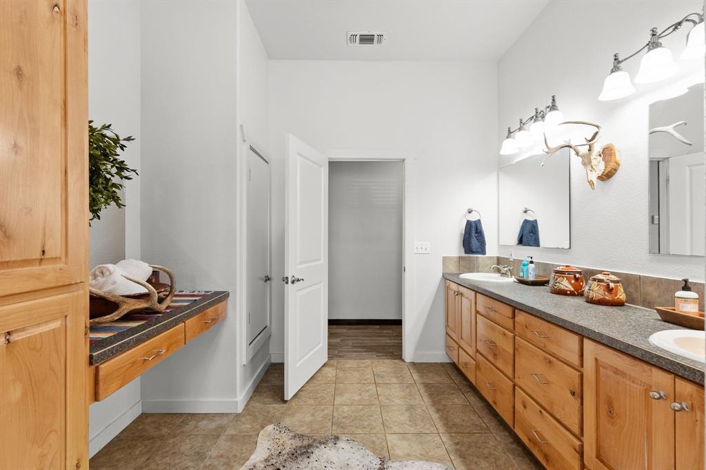 24 County Rd NW 1060 Talco, TX 75487 - Photo 20 of 40