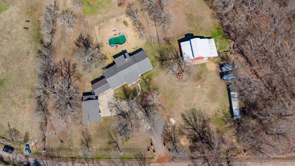 24 County Rd NW 1060 Talco, TX 75487 - Photo 2 of 40