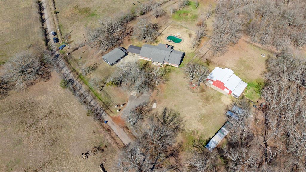 24 County Rd NW 1060 Talco, TX 75487 - Photo 3 of 40