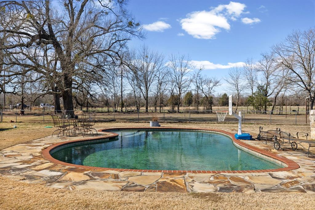 24 County Rd NW 1060 Talco, TX 75487 - Photo 32 of 40